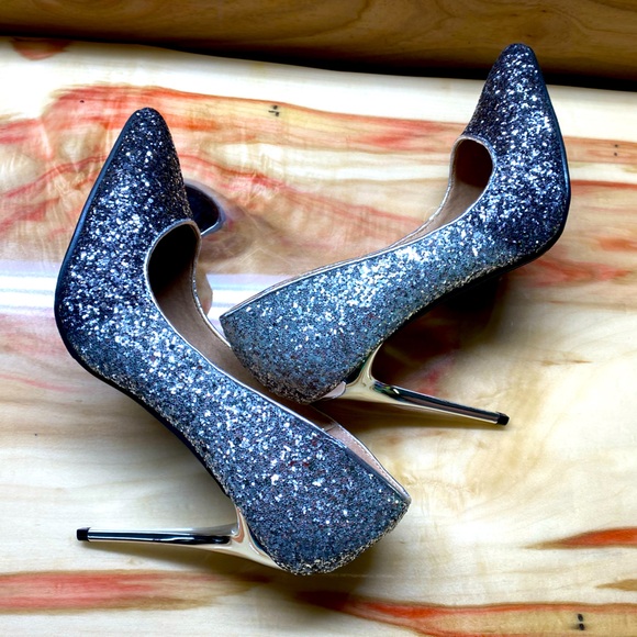 Mila Lady Silver Closed Point Toe Heels - Picture 1 of 11